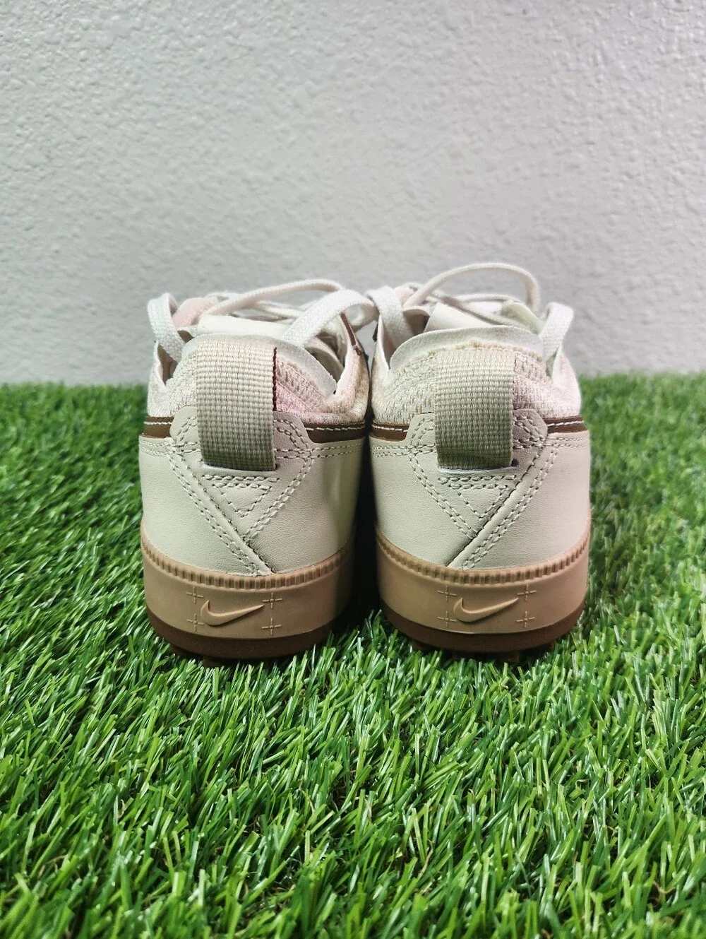 NEW Nike City Pale Ivory Tan Hemp IB8863-122 US Men size 6/Women's Size 7.5